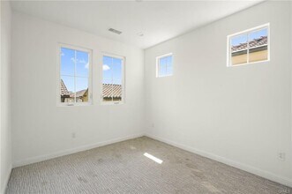 20810 Acorn Cir in Los Angeles, CA - Building Photo - Building Photo