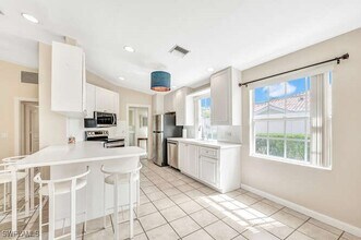 4986 Ventura Ct in Naples, FL - Building Photo - Building Photo