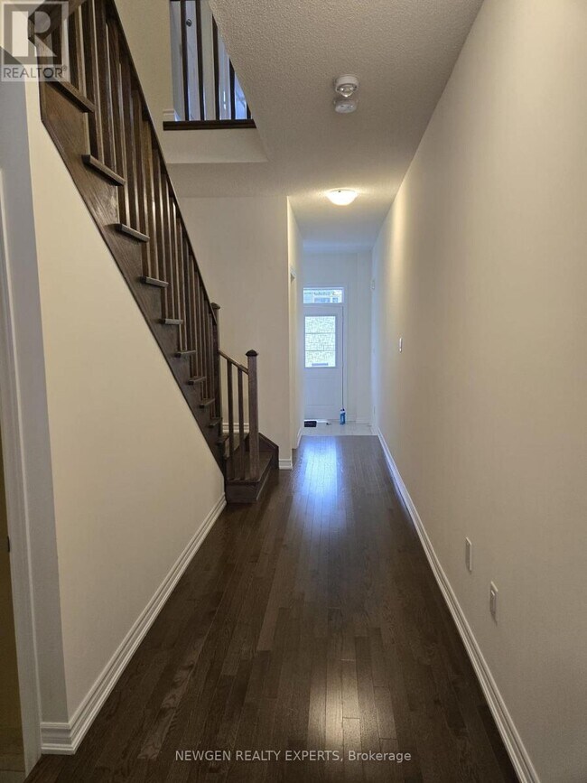 27 Donald Ficht Cres in Brampton, ON - Building Photo - Building Photo