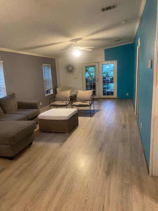 3001 SW 18th Ter, Unit Lake house in Fort Lauderdale, FL - Building Photo