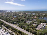 348 Carinosa Ct in Naples, FL - Foto de edificio - Building Photo