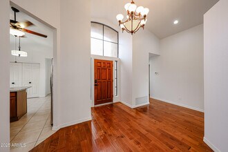 9429 E Camino Del Santo in Scottsdale, AZ - Building Photo - Building Photo