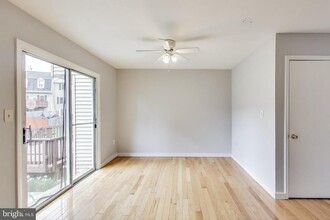 1085 Copperstone Ct in Rockville, MD - Building Photo - Building Photo