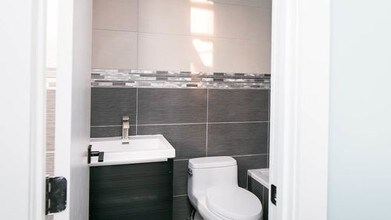 1657 Summerfield St-Unit -2b in Queens, NY - Building Photo - Building Photo