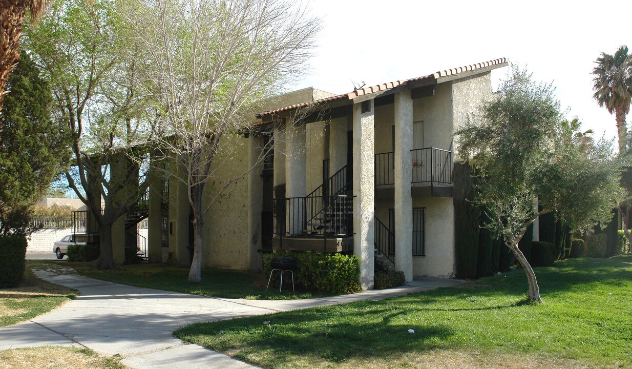 4718 Sand Creek Ave in Las Vegas, NV - Building Photo