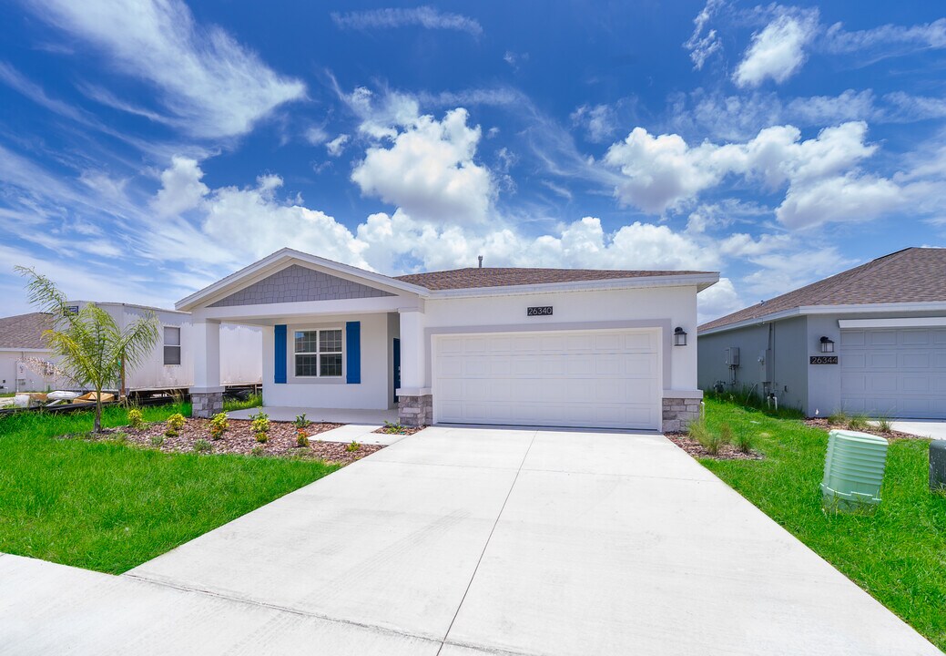 26340 FEATHERGRASS Cir in Leesburg, FL - Foto de edificio