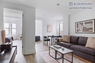 240 W 73rd St in New York, NY - Building Photo