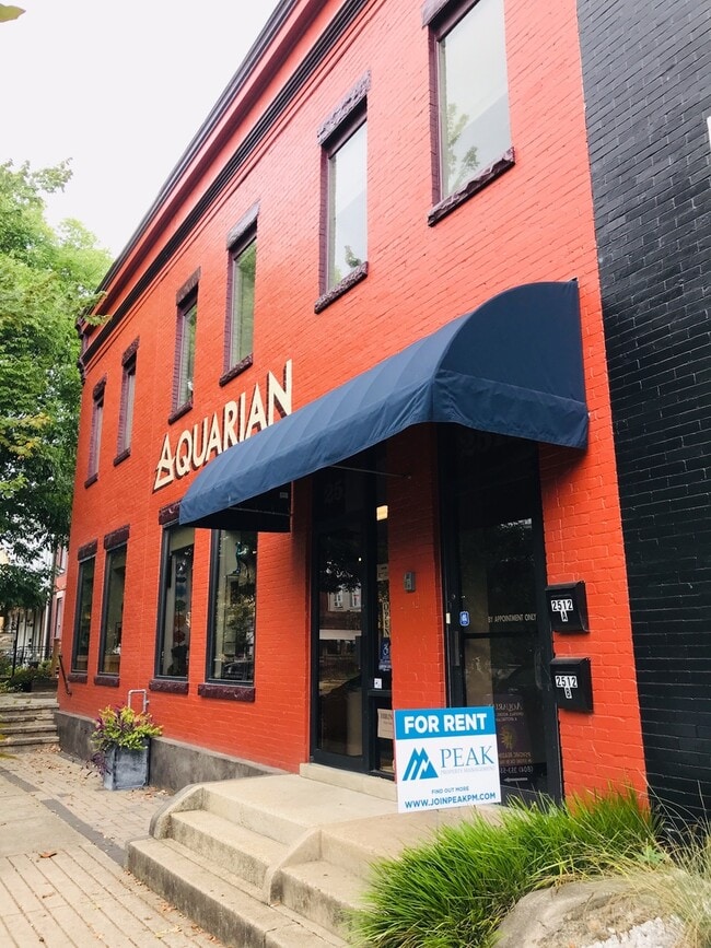 2512 W Main St in Richmond, VA - Building Photo - Building Photo