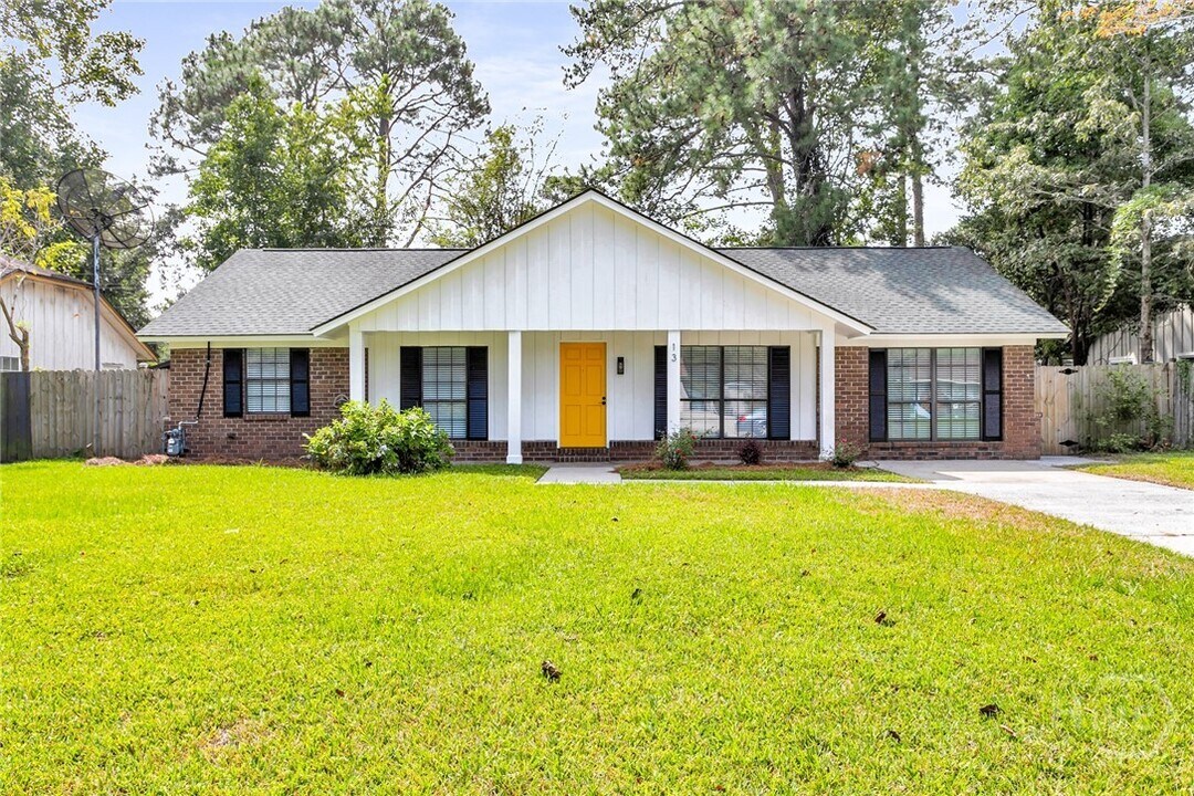 13 Oxford Ct in Savannah, GA - Building Photo