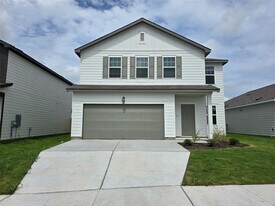 121 Blazilmar Ln in Taylor, TX - Building Photo