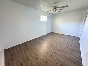 715 N 20th St, Unit Unit 07 in Temple, TX - Foto de edificio - Building Photo