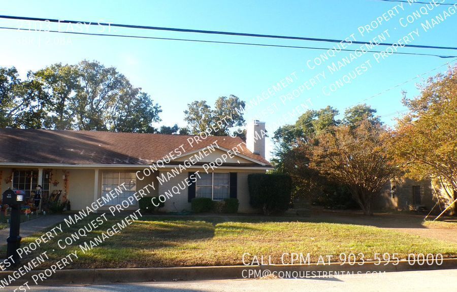2103 Easy St in Tyler, TX - Building Photo