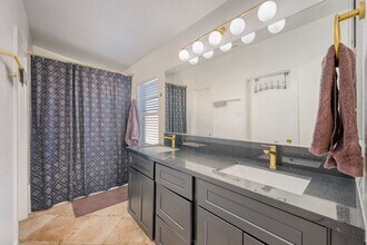 6752 Lookout Lodge Ln in North Las Vegas, NV - Building Photo - Building Photo