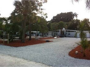 3000 Areca Ave in Naples, FL - Building Photo - Building Photo