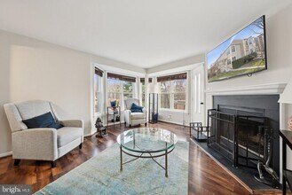 7307 Castleberg Ct in Alexandria, VA - Building Photo - Building Photo