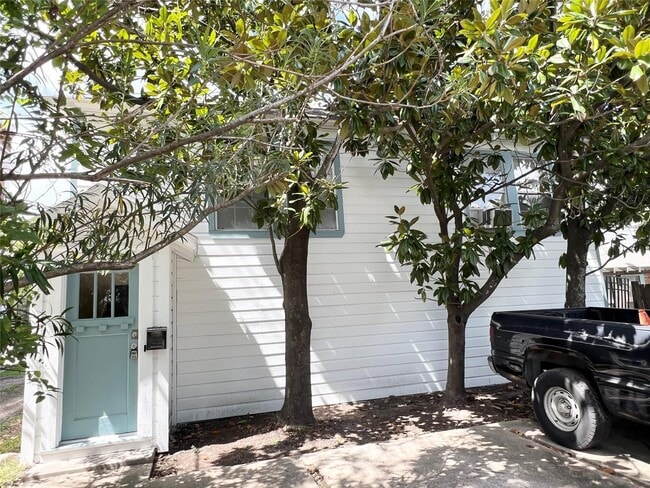 property at 101 W 12th St