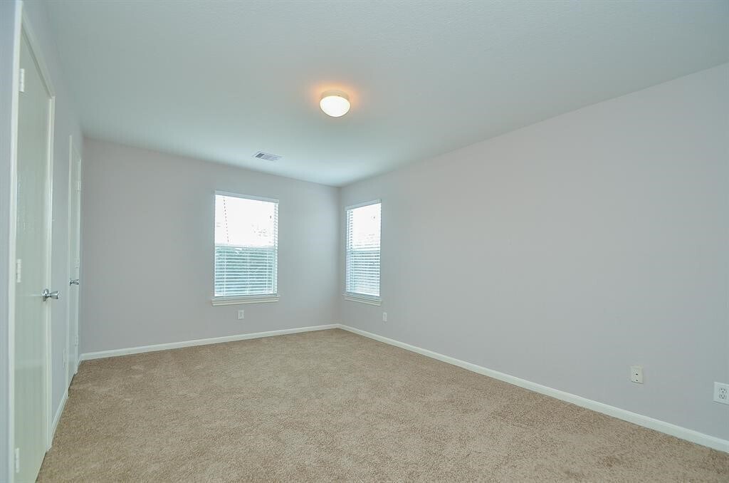 12039 Madison Oak St in Houston, TX - Building Photo