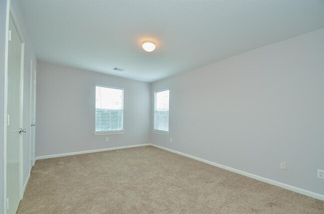 12039 Madison Oak St