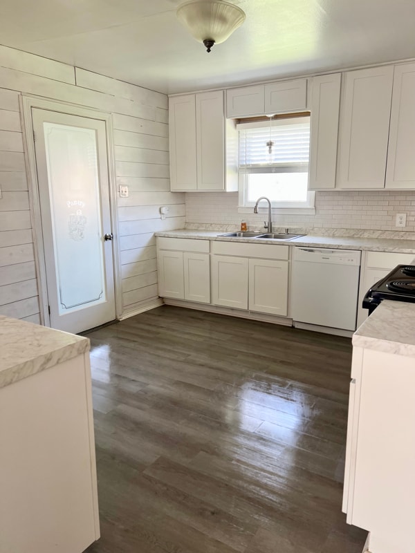 property at 901 Avenue C