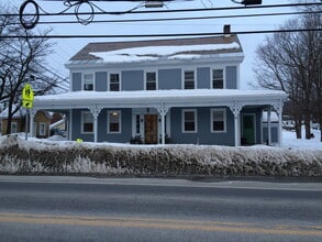 938 VT-7A, Unit Apt 4 in Shaftsbury, VT - Building Photo - Building Photo