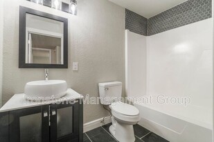 2618 E 8th St in Tulsa, OK - Building Photo