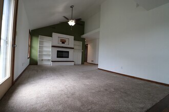 1514 Paige Ct in Junction City, KS - Building Photo - Building Photo