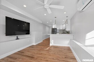 857 McElroy St in Oakland, CA - Building Photo - Building Photo