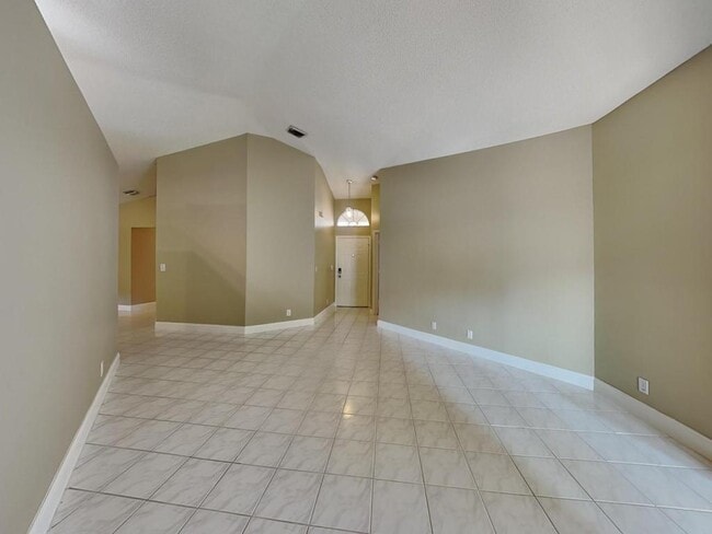 6491 NW 41st Terrace in Coconut Creek, FL - Building Photo - Building Photo