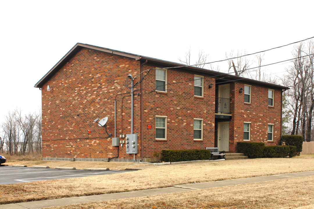 6300 Jeffrey Dr in Louisville, KY - Building Photo