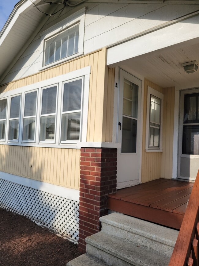 1448 Massillon Rd, Unit Apt. A in Akron, OH - Building Photo - Building Photo