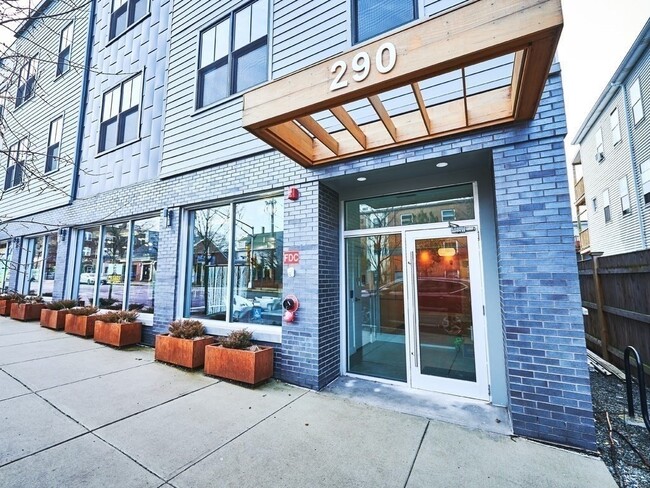 290 Highland Ave, Unit 3A