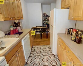 464 Park Dr, Unit 1 in Boston, MA - Building Photo - Building Photo