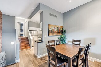 713 Barton St in St. Louis, MO - Foto de edificio - Building Photo