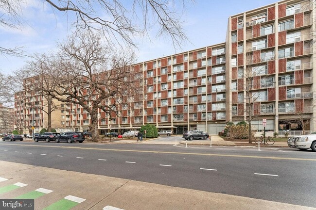 property at 800 4th St SW