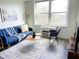 2515 Burnet Ave in Cincinnati, OH - Building Photo