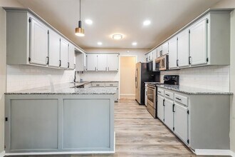 10025 S Linn Ave in Oklahoma City, OK - Building Photo - Building Photo