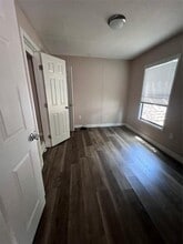 113 W Mulberry Ave in Wharton, TX - Building Photo - Building Photo