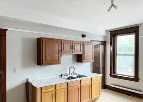 3211 Jefferson Ave in Cincinnati, OH - Building Photo