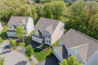 156 Stonehaven Dr in Weymouth, MA - Building Photo - Building Photo