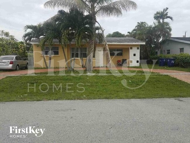 property at 305 SW 9th Terrace