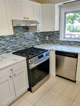 115 Wappanocca Ave in Rye, NY - Building Photo - Building Photo