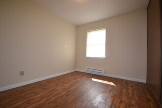 306 Kansas Ave in Longton, KS - Building Photo - Building Photo