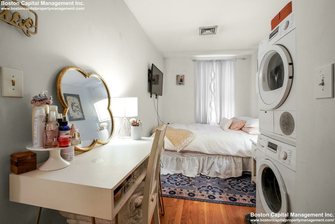 198 Endicott St, Unit 3 in Boston, MA - Building Photo