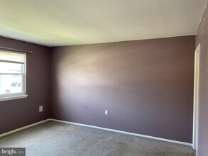 5 Florence Tollgate-Unit -4 in Florence, NJ - Building Photo - Building Photo