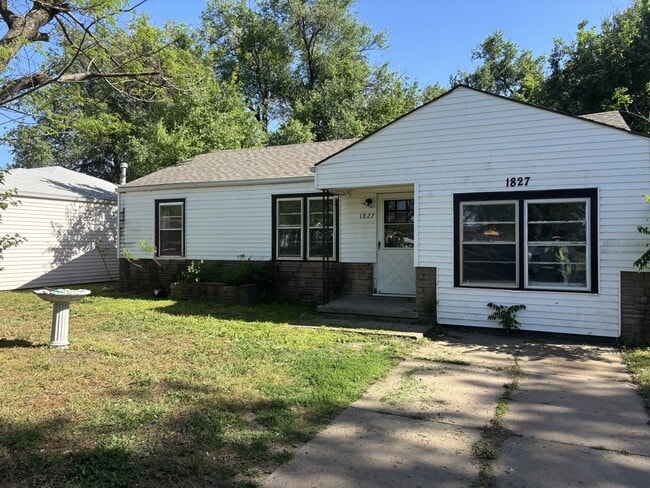 property at 1827 E McFarland St