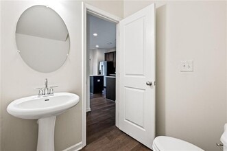 776 Crestwell Cir in Atlanta, GA - Building Photo - Building Photo