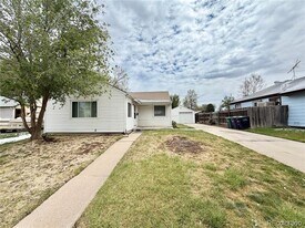 2550 S Linley Ct in Denver, CO - Building Photo