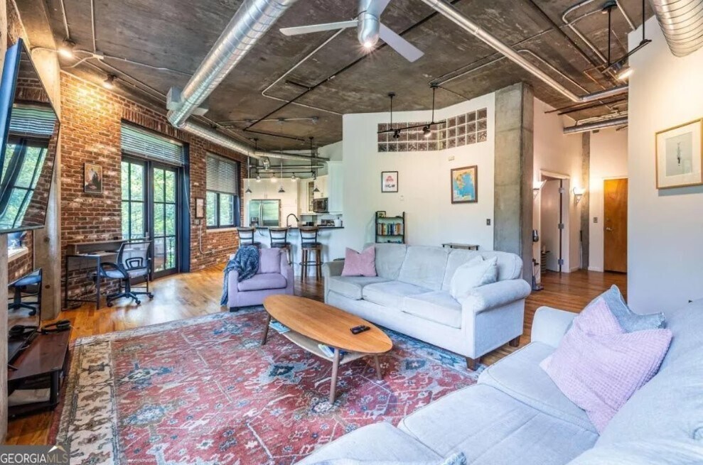 3235 Roswell Rd NE in Atlanta, GA - Building Photo