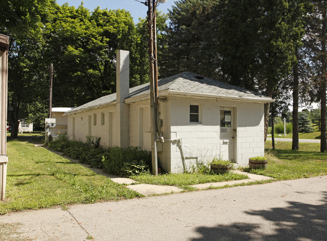 Miller Trailer Village in Spring Arbor, MI - Foto de edificio - Building Photo