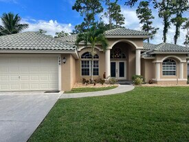 146 Fernwood Crescent in Royal Palm Beach, FL - Building Photo